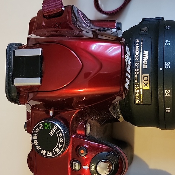 Nikon D3200 SLR Red - Picture 2 of 7